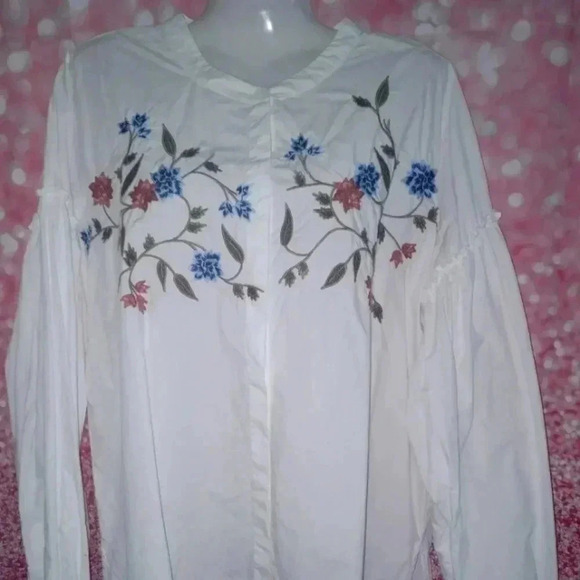 🌹Vince Camuto button down top - Picture 5 of 10